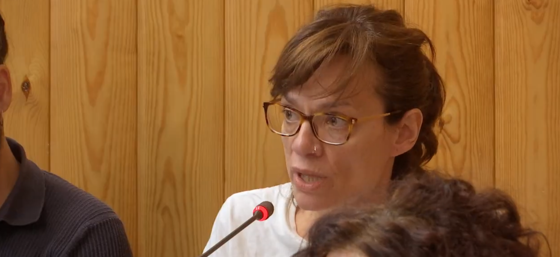 Laura Pérez alerta del «fallo multiorgánico» del sistema sanitario andaluz y denuncia las «necropolíticas de género» de la derecha